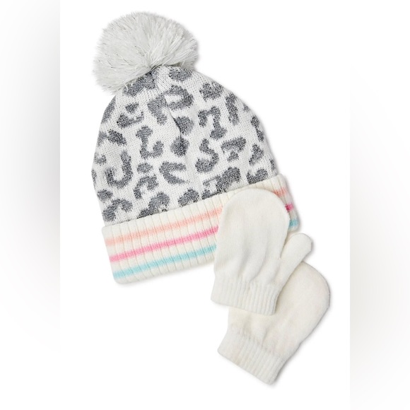 wonder nation Other - Wonder Nation toddler girls metallic silver cheetah beanie and mittens set